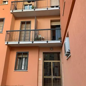 Comfortable Suitable 1-2 Pax Bologna