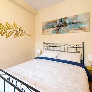  Apartment Elegante E La Foglia D'oro