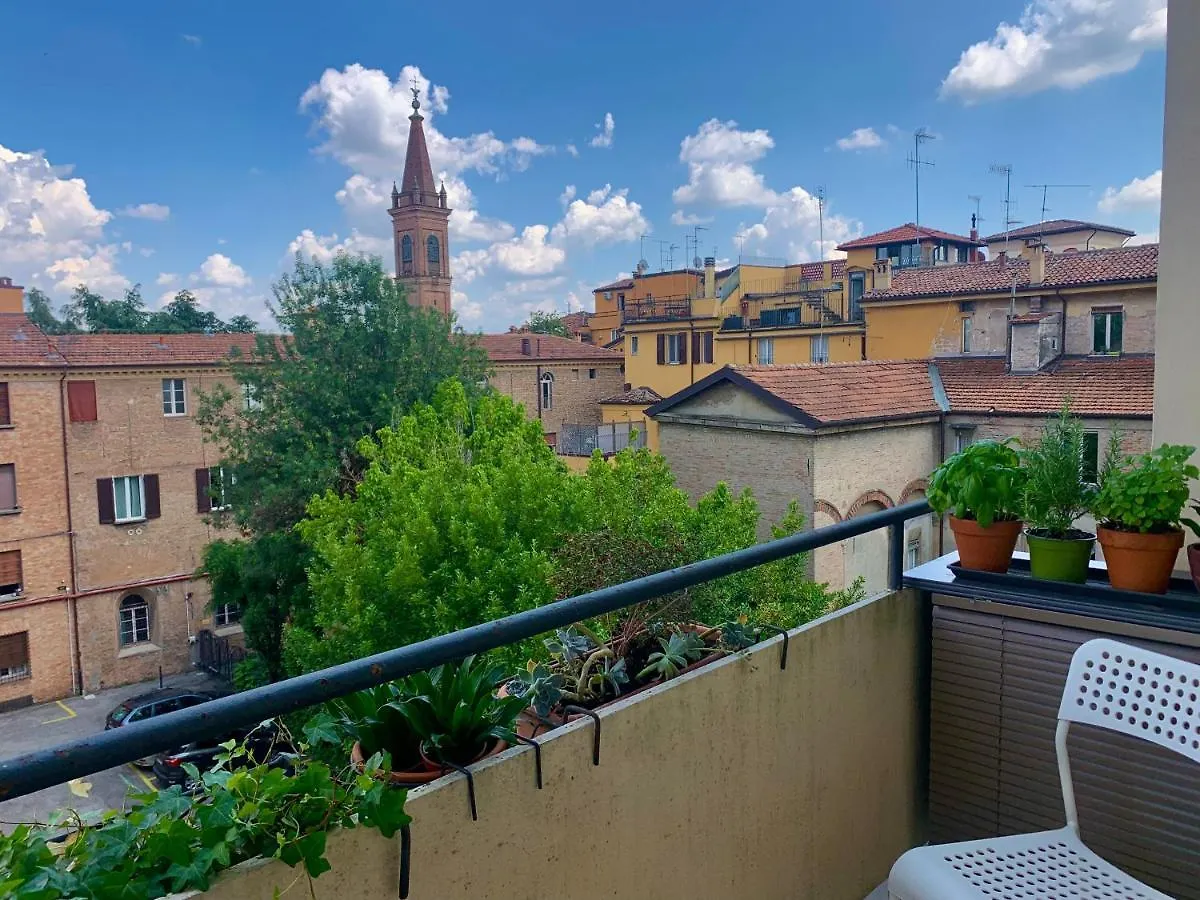 Charming Home Towers-Roofs View Bologna 0*,